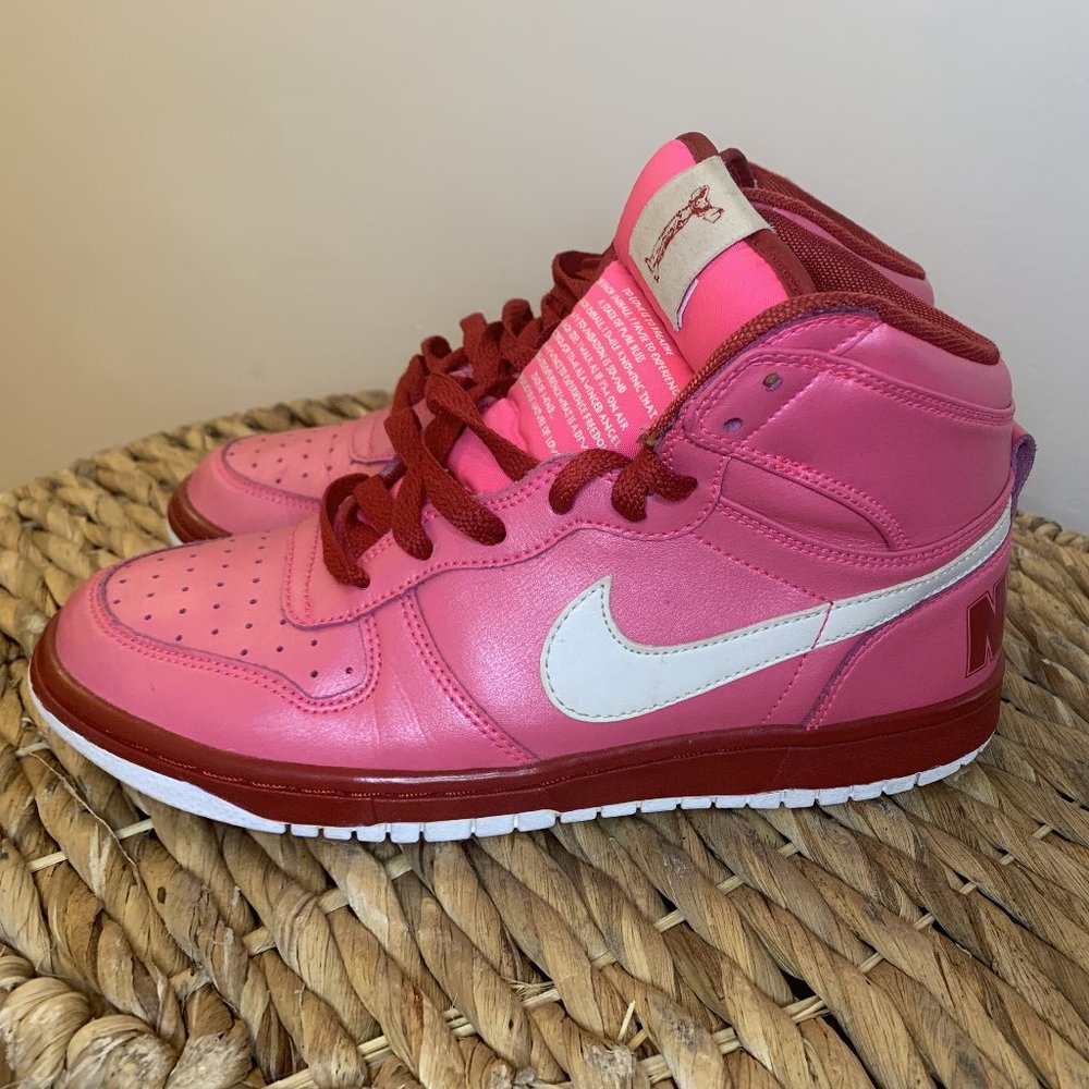 Nike Pink, Red & White Valentine's Day Dunks Women's size 7.5